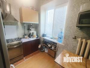 2-к квартира, вторичка, 42м2, 1/4 этаж