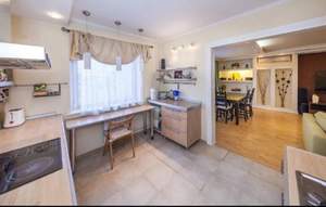 5-к квартира, вторичка, 207м2, 3/9 этаж