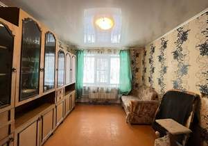 2-к квартира, вторичка, 42м2, 1/5 этаж