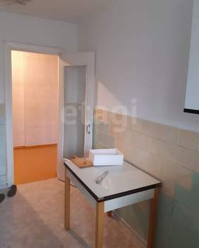 3-к квартира, вторичка, 68м2, 2/2 этаж