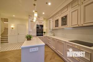 4-к квартира, вторичка, 135м2, 17/18 этаж