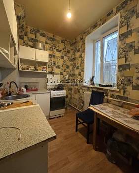 3-к квартира, вторичка, 55м2, 1/2 этаж
