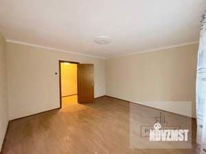 2-к квартира, вторичка, 54м2, 1/10 этаж