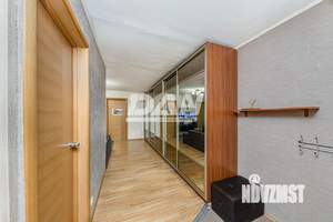 4-к квартира, вторичка, 63м2, 5/5 этаж