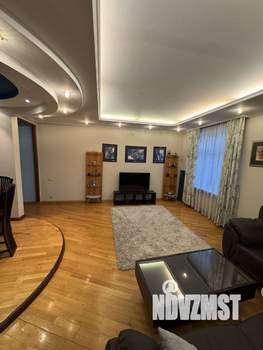 4-к квартира, вторичка, 156м2, 5/5 этаж