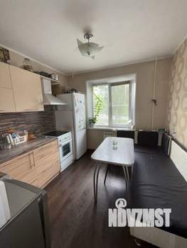 2-к квартира, вторичка, 54м2, 1/10 этаж