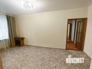 2-к квартира, вторичка, 42м2, 1/4 этаж