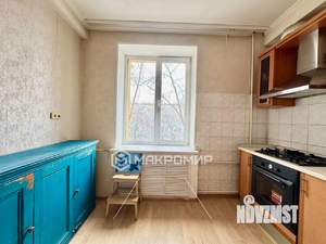 2-к квартира, вторичка, 52м2, 1/3 этаж