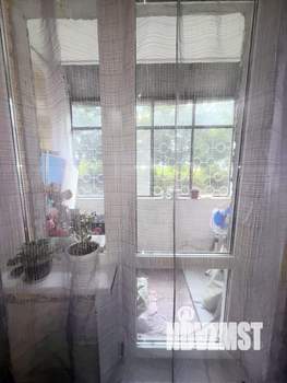 2-к квартира, вторичка, 54м2, 1/10 этаж