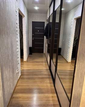 2-к квартира, вторичка, 52м2, 1/10 этаж