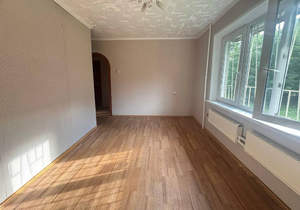 2-к квартира, вторичка, 40м2, 1/9 этаж