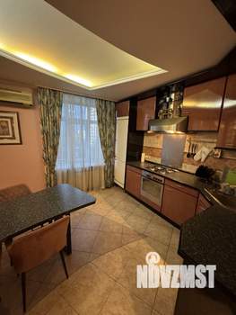 4-к квартира, вторичка, 156м2, 5/5 этаж