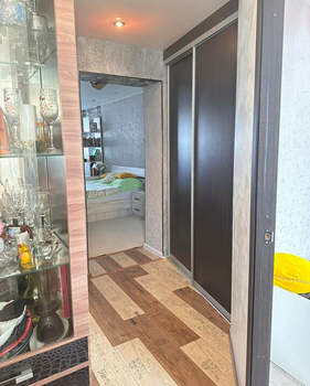 3-к квартира, вторичка, 57м2, 9/9 этаж