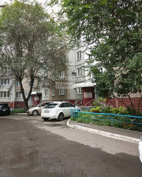 3-к квартира, вторичка, 65м2, 1/10 этаж