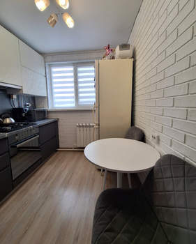 3-к квартира, вторичка, 63м2, 5/5 этаж