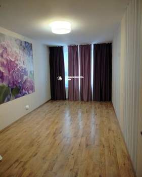 2-к квартира, вторичка, 64м2, 1/10 этаж