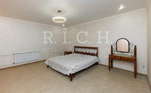 3-к квартира, вторичка, 107м2, 10/10 этаж