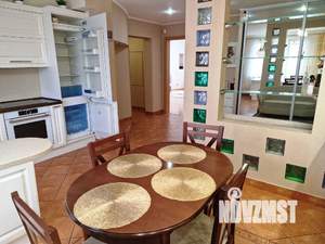 4-к квартира, вторичка, 126м2, 2/11 этаж