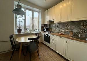 2-к квартира, вторичка, 55м2, 1/5 этаж