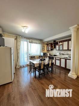 4-к квартира, вторичка, 125м2, 3/10 этаж