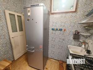 2-к квартира, вторичка, 42м2, 1/4 этаж