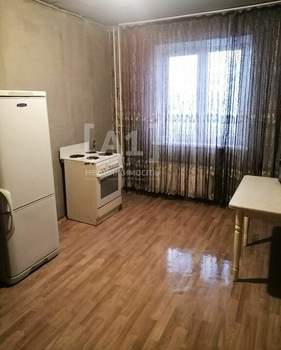 1-к квартира, вторичка, 40м2, 1/10 этаж