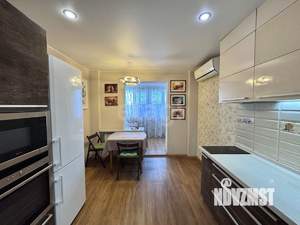 3-к квартира, вторичка, 68м2, 8/10 этаж