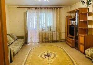 2-к квартира, вторичка, 60м2, 1/10 этаж