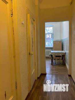 2-к квартира, вторичка, 63м2, 1/3 этаж