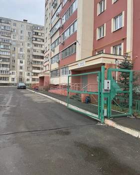 2-к квартира, вторичка, 79м2, 1/10 этаж