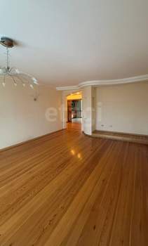 3-к квартира, вторичка, 109м2, 9/10 этаж