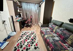 2-к квартира, вторичка, 53м2, 1/10 этаж