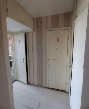 2-к квартира, вторичка, 49м2, 9/9 этаж