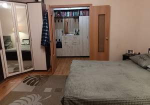 2-к квартира, вторичка, 57м2, 1/10 этаж