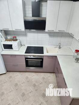 2-к квартира, вторичка, 60м2, 1/10 этаж