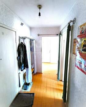 2-к квартира, вторичка, 50м2, 1/9 этаж