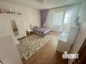 3-к квартира, вторичка, 140м2, 8/15 этаж