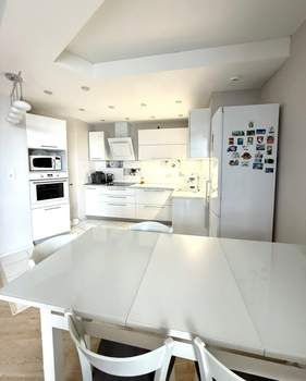 3-к квартира, вторичка, 95м2, 13/26 этаж