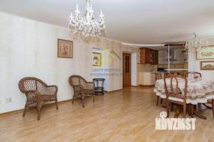 4-к квартира, вторичка, 106м2, 6/10 этаж