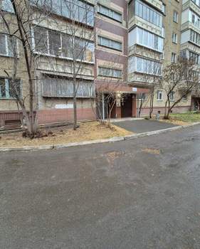 2-к квартира, вторичка, 52м2, 1/10 этаж