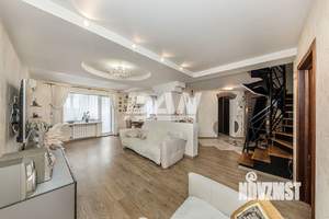 4-к квартира, вторичка, 130м2, 10/11 этаж