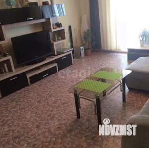 2-к квартира, вторичка, 63м2, 9/17 этаж