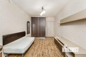 2-к квартира, вторичка, 57м2, 1/10 этаж