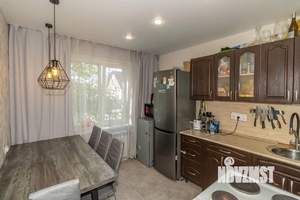 2-к квартира, вторичка, 52м2, 1/10 этаж