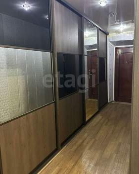 4-к квартира, вторичка, 77м2, 1/9 этаж