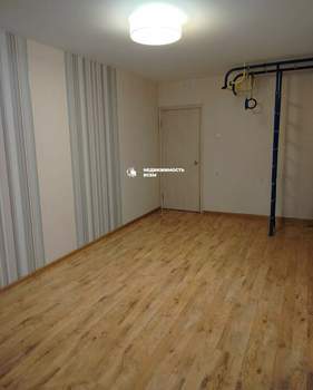 2-к квартира, вторичка, 64м2, 1/10 этаж