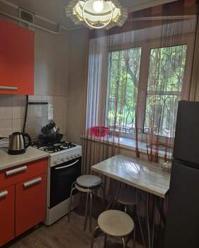2-к квартира, вторичка, 42м2, 1/5 этаж