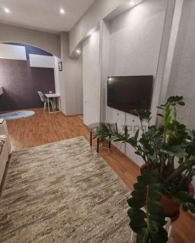 3-к квартира, вторичка, 80м2, 1/5 этаж