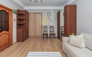 2-к квартира, вторичка, 39м2, 1/4 этаж