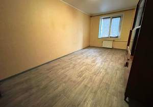 2-к квартира, вторичка, 56м2, 1/10 этаж